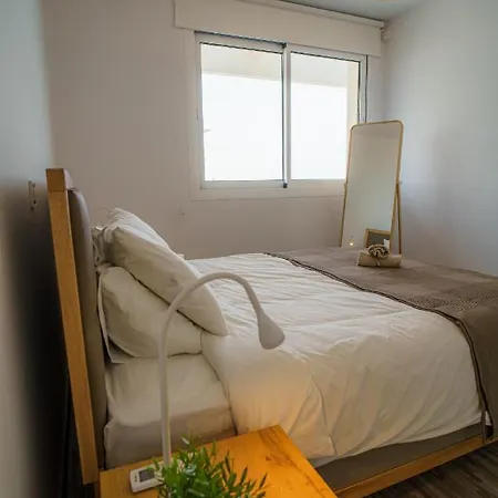 Seaview Pearl In Mackenzie With Pool & Jacuzzi Apartment Larnaca