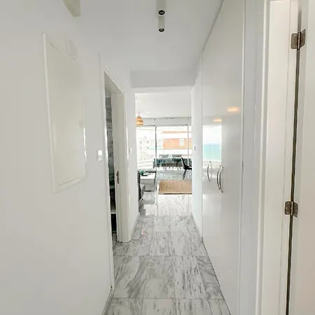 Seaview Pearl In Mackenzie With Pool & Jacuzzi Λάρνακα