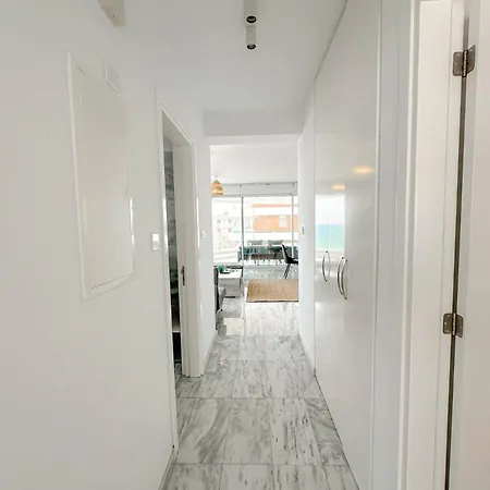 Seaview Pearl In Mackenzie With Pool & Jacuzzi Apartament Larnaca