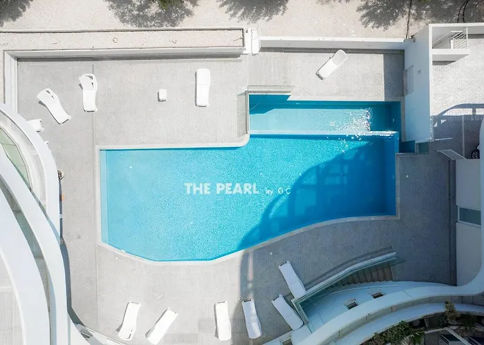 Seaview Pearl In Mackenzie With Pool & Jacuzzi * ラルナカ